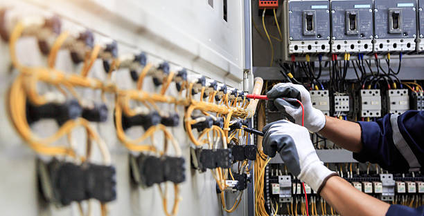 Professional Electrician technician working in Durant, OK
